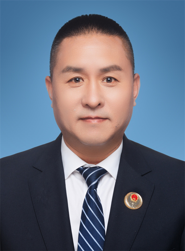 楊建功（業(yè)務(wù)三部部長）